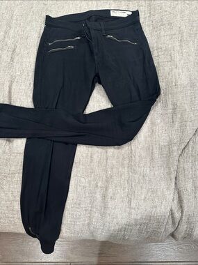 Black Women’s rag and bone Zip-Pocket Ponte jeans